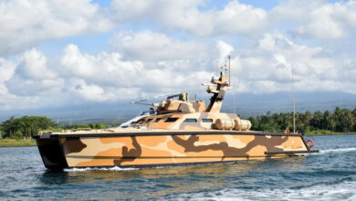 Tank boat