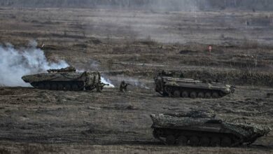 Ukrainian soldiers in drill