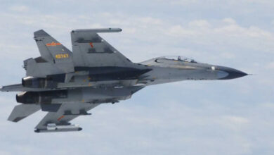 A Chinese Su-27 fighter jet in flight