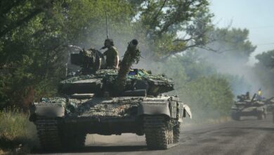 Ukrainian troops