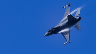F-16 jet fighter jet