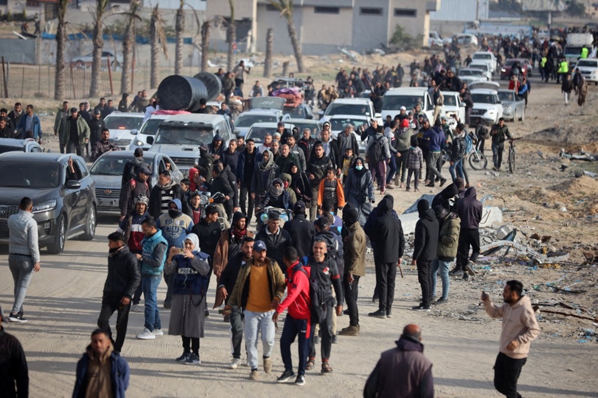Displaced Palestinians return to their homes following the ceasefire between Israel and Hamas in Rafah, southern Gaza Strip, on January 19, 2025.