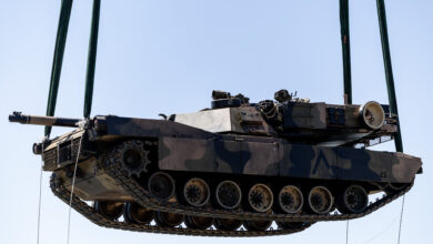 An Australian Army M1A1 Abrams main battle tank is unloaded from the United States Army Vessel SSGT Robert T. Kuroda at Tanjung Perak Port in Indonesia during Exercise Super Garuda Shield 2023. *** Local Caption *** At the invitation of Indonesian Armed Forces (TNI), Australia is contributing over 125 personnel from the Australian Defence Force (ADF) to Exercise Super Garuda Shield 2023 (SGS23). SGS23 is an TNI and United States Indo Pacific Command led bilateral training activity. It is focused on joint operations with international partners in and around East Java in Indonesia from 31 August to 13 September. Held since 2009, the ADF first participated in 2022, and in 2023 is contributing an Australian Army force element including a Troop of M1A1 Abrams tanks from the 1st Armoured Regiment. The contingent also includes an Infantry Platoon from the 10th/27th Battalion, Royal South Australian Regiment, command and control elements, and a range of armoured vehicles, trucks and recovery vehicles.