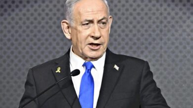 Benjamin Netanyahu delivering a speech