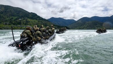 3 Field Engineers take a platoon on a boat familiarisation, including a tactical drop off and a quick departure from a site. Exercise Cassino is a 2/1 Battalion exercise held in the Marlborough Region in order to assess the High Readiness Tactical Unit's ability to deploy on stability and support operations