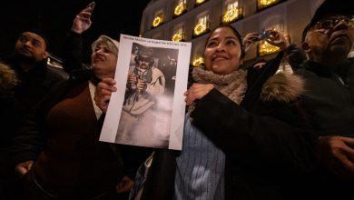 Venezuelan nationals residing in Madrid gather at Puerta del Sol to celebrate the U.S. military operation in Venezuela and the subsequent capture of President Nicolas Maduro.