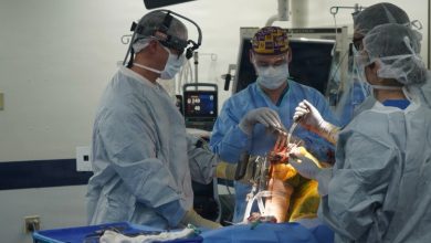 A computer-assisted knee replacement procedure at Naval Hospital Rota, Spain.