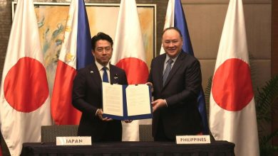 Japanese defense minister Shinjiro Koizumi and his Filipino counterpart Gilbert Teodoro during the former's visit to Manila.