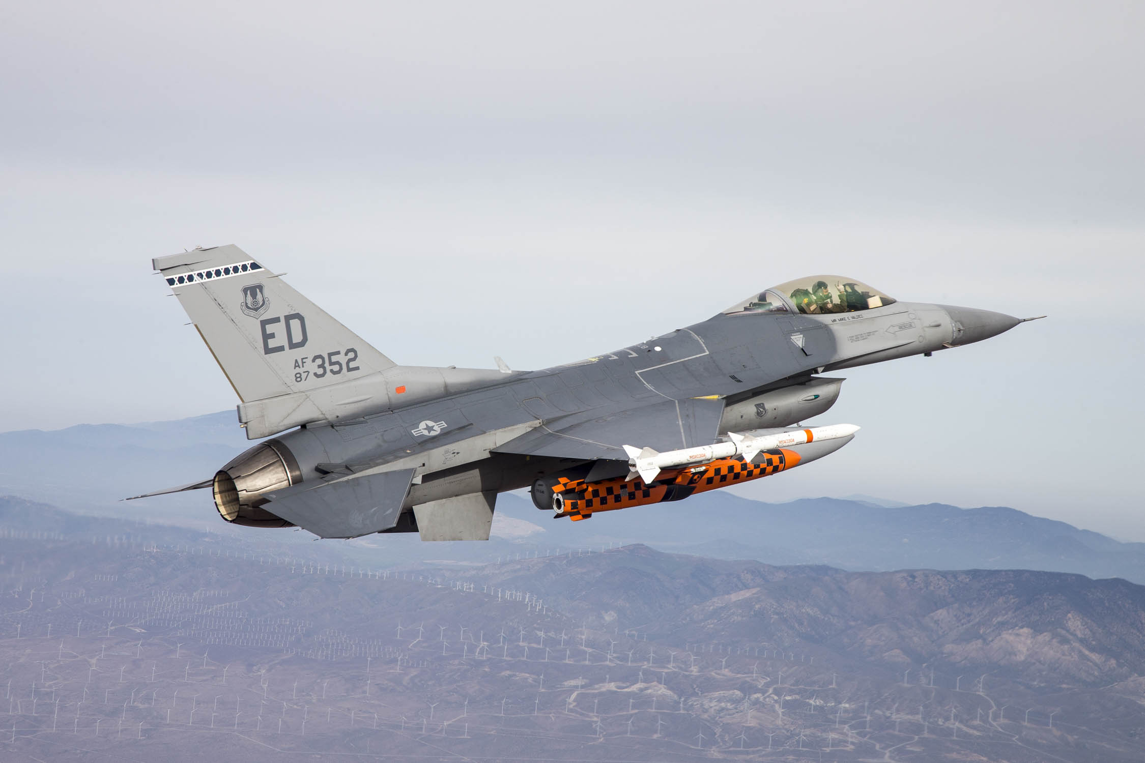 A U.S. Air Force F-16 Fighting Falcon carries a developmental test version of Norway’s Joint Strike Missile to its release point above the Utah Test and Training Range west of Salt Lake City.