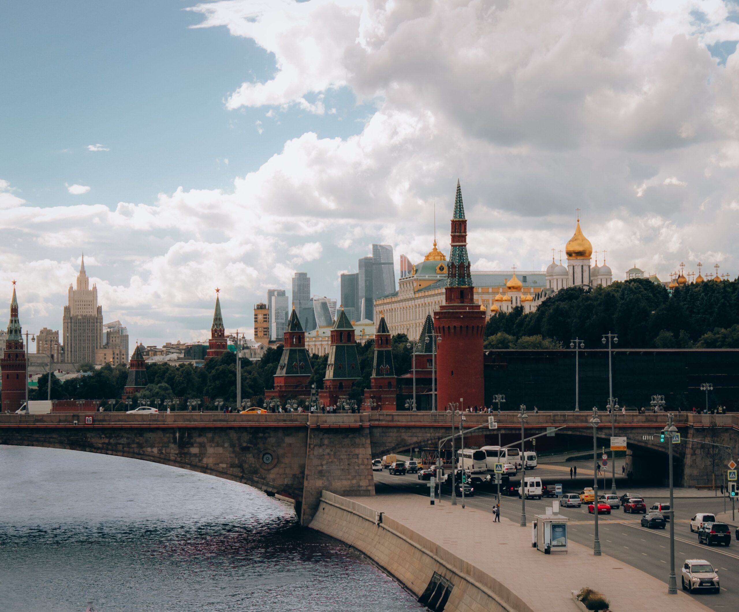 The Moscow Kremlin and the Moskva River in central Moscow, Russia. Photo: Viacheslav Kan/Pexels